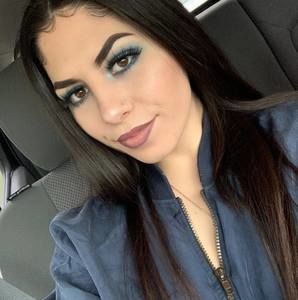 Meet your Posher, Hayley